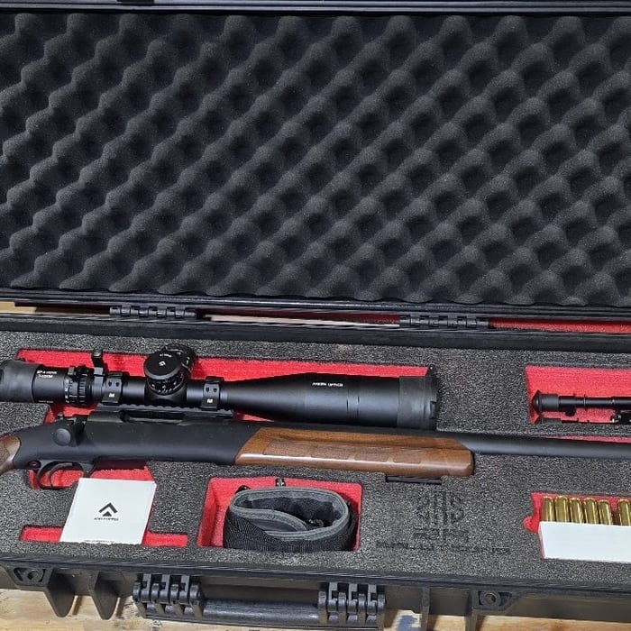 Bolt-Action in Case